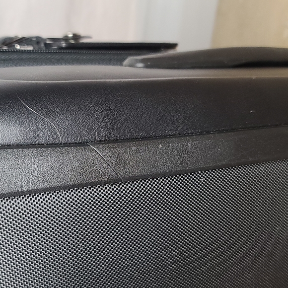 TUMI Dual Access 4wh Carry-On - Picture 15 of 16